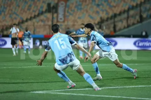  هرب من دفاع الزمالك.. "قطة" يخطف الهدف الأول في نهائي كأس مصر (فيديو)